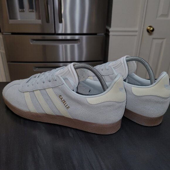 Adidas Gazelle Originals OG Blue Tint/ White Gum Sole CQ2178 - Picture 9 of 16